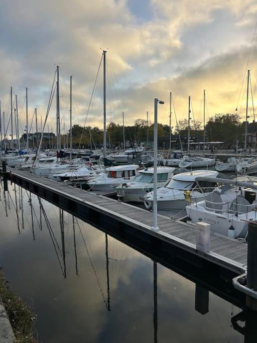 Appartement Sur Le Port De Ванн Экстерьер фото